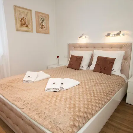 Apartment Apartserwis - Saviol